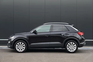 Volkswagen T-Roc Volkswagen T-Roc 1.0 TSI Style Business Navi Clima CarPlay  ACC Getint glas 17-Inch Nl-Auto NAP! - afbeelding nr 3