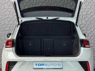 Volkswagen T-Roc Volkswagen T-Roc 1.5 TSI 150PK R-LINE EVO IQ LIGHT ALCANTARA ELEK.KLEP CARPLAY STOEL/STUUR VERW. 18