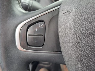 Renault Captur Renault Captur 1.2 TCe Initiale Paris | Automaat | Trekhaak | Stoelverwarming | Twotone | Leder | - afbeelding nr 9
