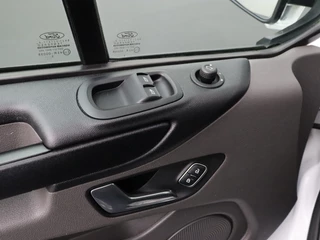 Ford Transit Custom Ford Transit Custom 2.0TDCI | 2xSchuifdeur | Werkplaatsinrichting | 3-Persoons | Airco | Cruise | Trekhaak - afbeelding nr 8
