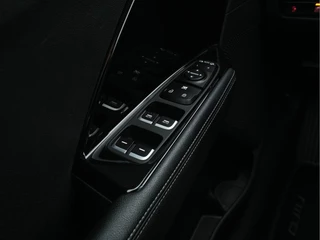 Kia e-Niro (INCL-BTW) Aut. *LEATHER-MICROFIBRE | NAVI-FULLMAP | DAB | ADAPTIVE-CRUISE | CAMERA | COMFORT-SEATS | KEYLESS | DIGI-COCKPIT | SHIFT-PADDLES | HEATED-SEATS | CARPLAY | LANE-ASSIST | 17