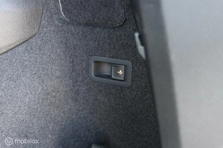 Škoda Karoq Skoda Karoq 1.5 TSI ACT Sportline / Trekh. / Navi / Carplay - afbeelding nr 39