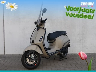 Piaggio Vespa Sprint Sprint 4T Sport | Desert Storm | LED | Zwarte Valbeugels | Full