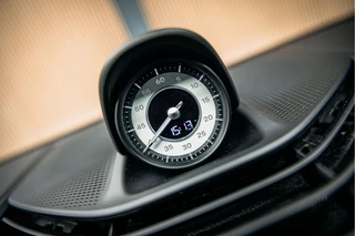 Porsche Taycan Porsche Taycan Performance 84 kWh Goed uitgevoerde Taycan met lage km stand NL geleverd - afbeelding nr 12