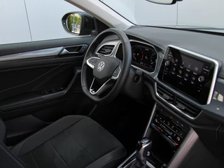 Volkswagen T-Roc Volkswagen T-Roc 1.5 TSI 150pk DSG Style | Acc | Lane | Camera - afbeelding nr 10