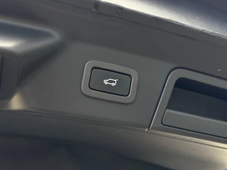 Land Rover Range Rover Velar Land Rover Range Rover Velar 2.0 I4 AWD R-Dynamic HSE | Panorama | Meridian Sound | HUD | Carplay | - afbeelding nr 17
