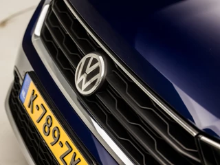 Volkswagen T-Roc Volkswagen T-Roc 1.5 TSI Sport 150Pk (VIRTUAL COCKPIT, APPLE CARPLAY, GROOT NAVI, CAMERA, LED KOPLAMPEN, SPORTSTOELEN, ADAPTIVE CRUISE, MODE KNOP, STOELVERWARMING, NIEUWE APK, NIEUWSTAAT) - afbeelding nr 38