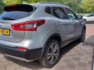 Nissan QASHQAI 1.2 DIG-T 116pk N-Connecta Design-Pack | Origineel NL | Navi | Clima | Cruise | Keyless Entry | Panoramadak | Pdc V+A+360 Camera | Rijstrook+Licht+Regensensor | Privacy Glass | 18''lm - afbeelding nr 45