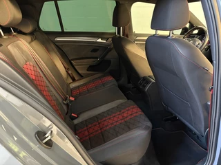 Volkswagen Golf Volkswagen Golf 2.0 TSI GTI TCR/PANO/Keyless/Cam/Sfeerverlichting - afbeelding nr 11