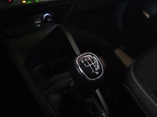 Škoda Fabia Škoda Fabia 1.0 TSI Ambition / Trekhaak / Navi / NL Auto - afbeelding nr 34