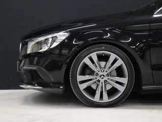 Mercedes-Benz CLA Mercedes-Benz CLA 180 Sport [GROOT NAVIGATIE, ZWARTE HEMEL, STOELVERWARMING, PDC V+A, HALF LEDER, CRUISE CONTROL, AIRCO, NIEUWSTAAT] - afbeelding nr 3