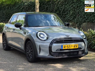 MINI Cooper Camden Edition CarPlay Black Panel Navi 2e Eig NAP NL Zwart DAK & Lm velgen