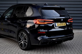 BMW X5 | Panoramadak | 22'' Velgen | Luchtvering | 4-Wiel Besturing | Harman/Kardon | Camera | Kristallen Pook | Incl. BTW | Orig. NL | - afbeelding nr 37