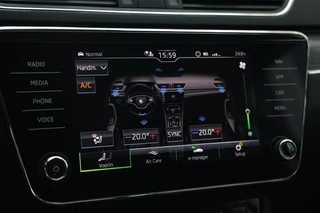 Škoda Superb Škoda Superb Combi 1.4TSI iV 218PK Business Ed. Plus *NAP/Trekh/Virtual/Stoelvw/Keyless* - afbeelding nr 40