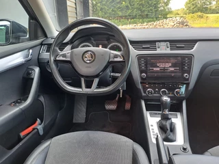 Škoda Octavia Škoda Octavia Combi 1.0 TSI Greentech Ambition Business | LED | Trekhaak | Navi | PDC | App-connect | - afbeelding nr 5