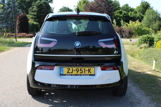 BMW i3 BMW i3 120Ah 42kWh automaat ECC/camera/cruise/DAB/navi/Harman Kardon/Stoelverw - afbeelding nr 16