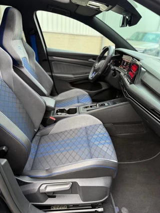 Volkswagen Golf Volkswagen Golf 2.0 TSI R 4Motion|Akrapovic|Panorama|Performance - afbeelding nr 29