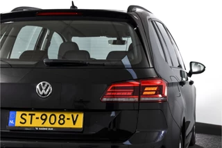 Volkswagen Golf Sportsvan | Adapt. Cruise | Stoelverw. | PDC | Camera | NAV | ECC | LM 16