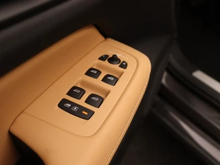 Volvo V60 Volvo V60 T6 PLUG-IN HYBRID ULTRA DARK MASSAGE STOELEN BOWERS&WILKINS TREK - afbeelding nr 11