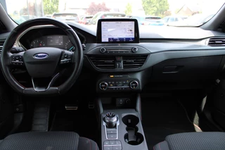 Ford Focus Ford Focus Wagon 1.5 EcoBoost ST Line Business | Trekhaak | Camera | Winterpack - afbeelding nr 6