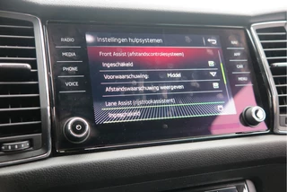 Škoda Kodiaq LED, PDC , Navi, Cruisecontrol, Stoelverwarming , Carplay, Trekhaak . Achteruitrijcamera ,Canton Audio ,LMV,  etc - afbeelding nr 50