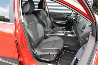 Renault Kadjar Renault Kadjar 1.2 TCe Intens Uitvoering NAVIGATIE - afbeelding nr 4