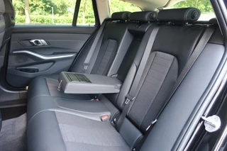 BMW 3 Serie BMW 3 Serie 330E Navi, Clima, Apple Carplay/ Android Auto, etc. - afbeelding nr 19