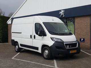 Peugeot Boxer GB 333 L2H2 BlueHDi 140PK TREKHAAK | Navigatie | Cruise control | AIRCO | Parkeerhulp | Vloerplaat laadruimte + betimmering | Bluetooth