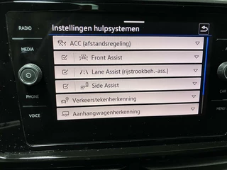 Volkswagen T-Roc Volkswagen T-Roc DSG 3 X R-LINE1.5 TSI Business  Panoramadak Beats Audio Q Licht Matrix 19 Inch Camera Black Style Afn Trekhaak Keyles Two Tone Stuur + Stoel verwarming  Dynamisch Knipperlicht Side Assist - afbeelding nr 50