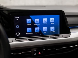 Volkswagen Golf (APPLE CARPLAY, VIRTUAL COCKPIT, GROOT NAVI, KEYLESS, SFEERVERLICHTING, SPORTSTOELEN, STOELVERWARMING, LED KOPLAMPEN, LANE ASSIST, NIEUWSTAAT) - afbeelding nr 25