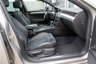 Volkswagen Passat Volkswagen Passat Variant 1.4 TSI GTE Connected Series Plus - afbeelding nr 33