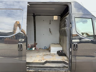Iveco Daily Iveco Daily 50C18 3.0 3.0 Automaat Luchtvering Dubbellucht L2H2 Climate Control Cruise Control Trekhaak Camera - afbeelding nr 9