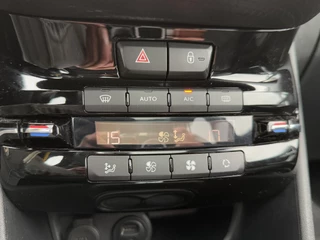 Peugeot 2008 Peugeot 2008 1.2 PureTech Allure 2e Eigenaar,Navi,Pano,Clima,Cruise,PDC,Automaat,N.A.P,APK tot 01-2026 - afbeelding nr 20