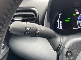 Toyota Yaris Cross Toyota Yaris Cross 1.5 Hybrid 130 Dynamic | Navi | Keyless Entry & Start | Stoelver - afbeelding nr 9