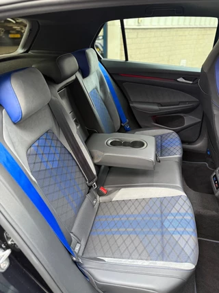 Volkswagen Golf Volkswagen Golf 2.0 TSI R 4Motion|Akrapovic|Panorama|Performance - afbeelding nr 41