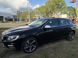 Volvo V60 Volvo V60 2.4 D6 Twin Engine R-Design - NAVI/PANO/LEER/NAP - afbeelding nr 17