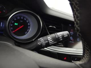 Opel Insignia TREKHAAK / CARPLAY / KEYLESS / NAVI / CLIMA / PDC / BLUETOOTH / CRUISE - afbeelding nr 40