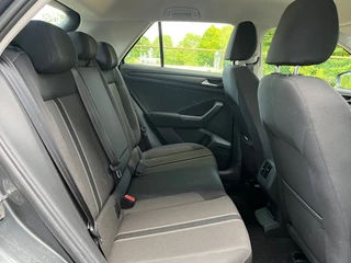 Volkswagen T-Roc Volkswagen T-Roc 1.0 TSI STYLE / NAVI / CARPLAY / ADAP. CRUISE / 18'' LMV / DAB / PDC - afbeelding nr 17