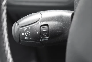Peugeot 2008 | NL-Auto | Pano.dak | Camera | Carplay | Climate Contr | Cruise Contr | DAB | NAP - afbeelding nr 15