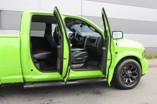Dodge Ram 1500 Dodge Ram 1500 5.7 V8 4x4 Quad Cab Sport | Leder | Camera |  Trekhaak | 20'' | Airco | Cruise control | LPG 122 liter | LED verstraler | Bluetooth | Side-Bars - afbeelding nr 7