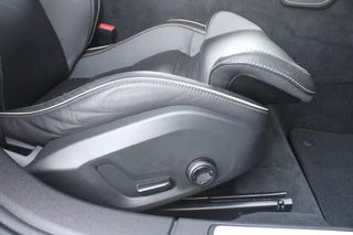 Volvo V60 Volvo V60 2.0 T6 340PK RECHARGE AWD R-DESIGN **NIEUWSTAAT!** | ELEKTRISCH BEDIENBARE VOORSTOELEN MET GEHEUGEN OP BESTUURDERSSTOEL | 18