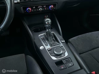 Audi A3 Audi A3 Sportback 1.8TFSI 3 x S-line Pano Trekhaak DODEHOEK ACC - afbeelding nr 20