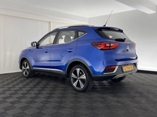 MG ZS EV MG ZS EV MG Luxury 45 kWh (INCL-BTW) *PANO | FULL-LEATHER | CCS-FASTLOADER | KEYLESS | NAVI-FULLMAP | ADAPTIVE-CRUISE | CAMERA | HEATED-SPORT-SEATS | CARPLAY | BLINDSPOT | DAB | LANE-ASSIST | 17