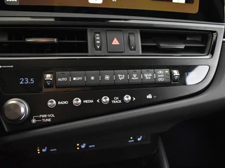 Lexus ES Lexus ES 300h F Sport Design | DEMO - afbeelding nr 18