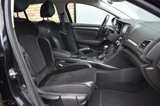 Renault Mégane Renault Mégane 1.5 DCI BOSE, Navi, Camera, Cruise - afbeelding nr 9