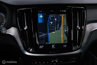 Volvo V60 Volvo V60 2.0 T8 Recharge AWD R-Design | NL auto | DAB+ | CarPlay | Adaptive | Blis | Rijklaar | - afbeelding nr 28