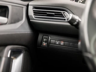 Peugeot 308 Peugeot 308 SW 1.2 PureTech Sport (PANORAMADAK, APPLE CARPLAY, GROOT NAVI, PARKEERSENSOREN, SPORTSTOELEN, GETINT GLAS, CRUISE, LANE ASSIST, NIEUWE APK, NIEUWSTAAT) - afbeelding nr 24