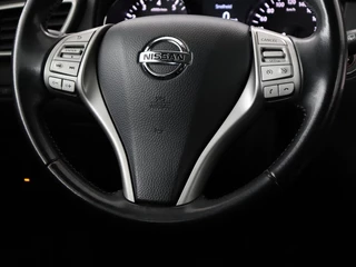 Nissan QASHQAI Nissan Qashqai 1.2 N-Connecta | Panoramadak | Trekhaak |  360 Camera | Navigatie | Bluetooth | Climate control | Cruise control - afbeelding nr 8