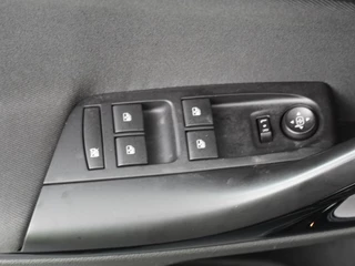 Opel Astra Opel Astra 1.4 Innovation 150PK 5-d - 17 inch LM velgen - Climate control - Cruise control - Afn. trekhaak - 12 maanden garantie - afbeelding nr 27