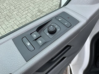 Volkswagen Transporter Volkswagen Transporter 2.0 TDI L2H1 28 Comfortline Navigatie Trekhaak Carplay Cruise Airco Lat om lat 4 Seizoenen banden - afbeelding nr 29
